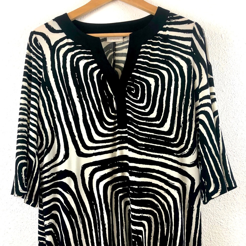 CHICO’s black & white graphic dress w/ 3/4 sleeves